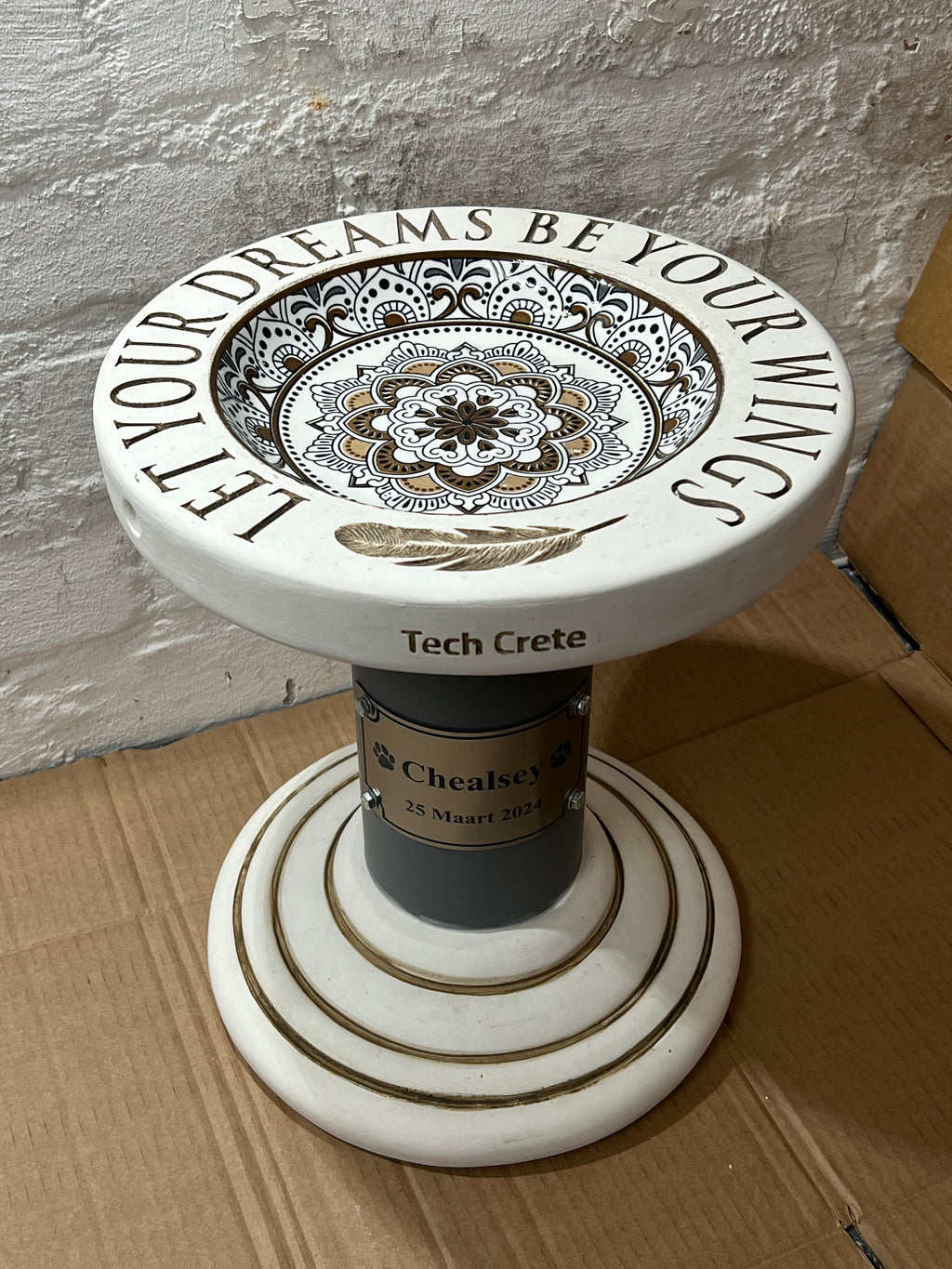 Memorial & Commemorative Birdbaths