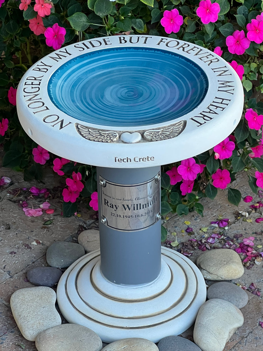 Memorial & Commemorative Birdbaths